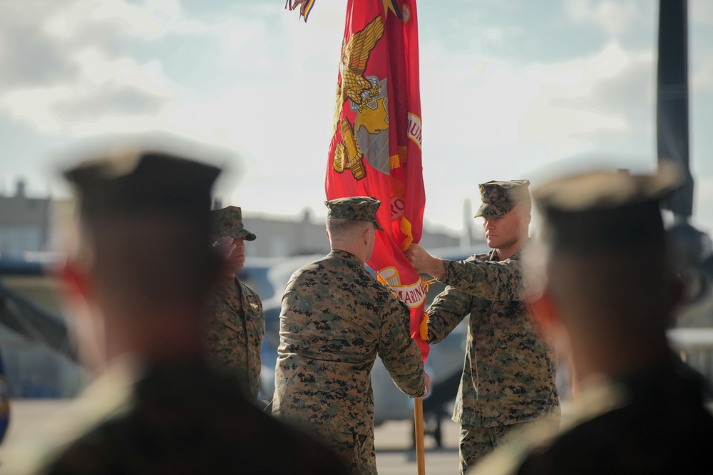 VMM-165 Conducts Change of Command Ceremony at Miramar