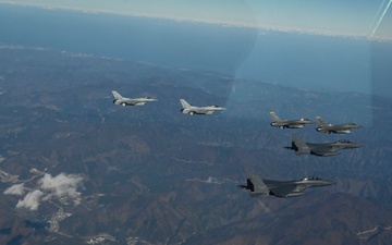 7AF F-16s join ROKAF F-15Ks for live close air support training