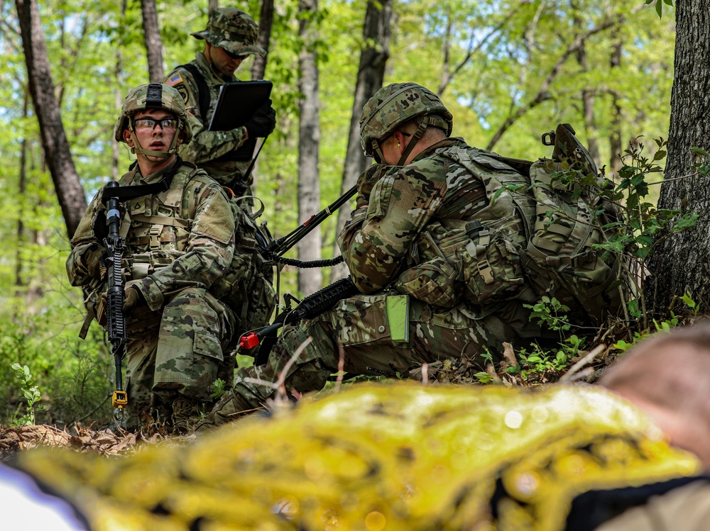 207th Military Intelligence Brigade (Theater) Competes in Best Squad Competition