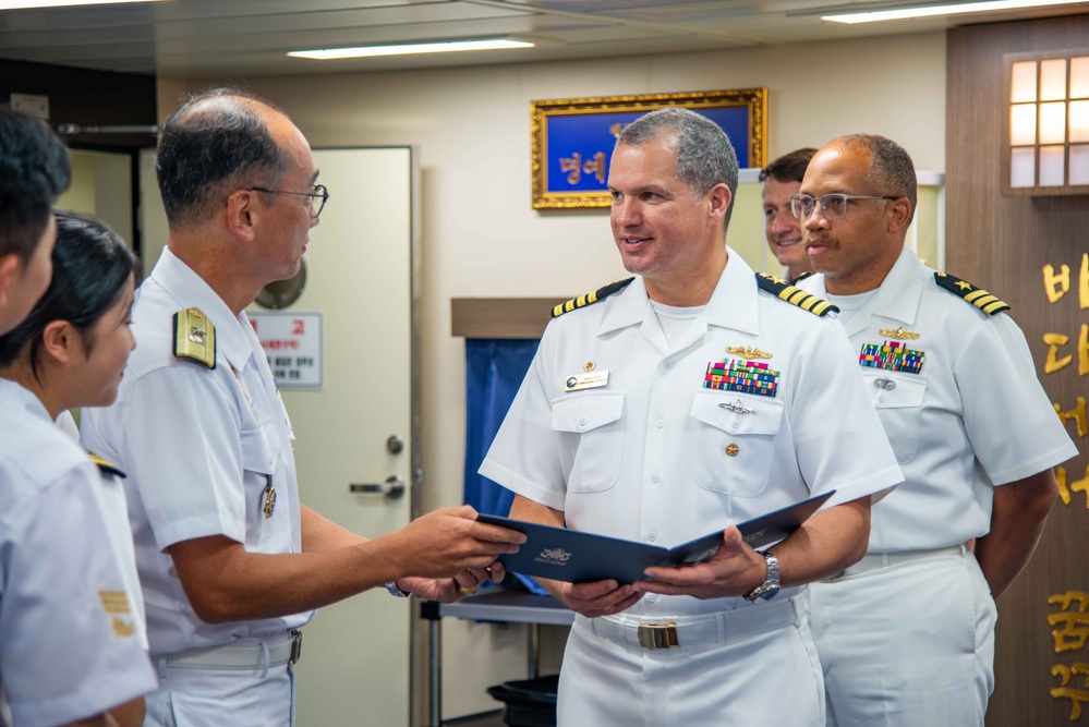 NBG CO Attends Luncheon Hosted by the Republic of Korea Cruise Training Task Group