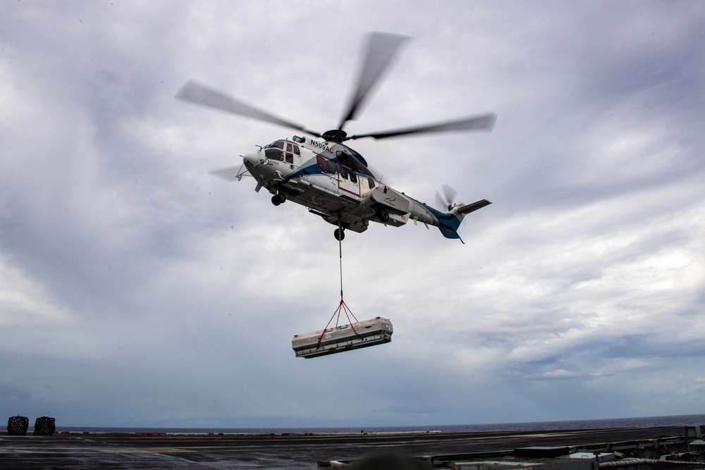 USS Carl Vinson (CVN 70) Conducts Routine Flight Operations in the Philippine Sea