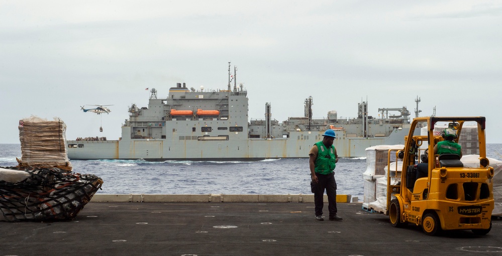 USS Carl Vinson (CVN 70) Conducts Routine Operations in the Philippine Sea