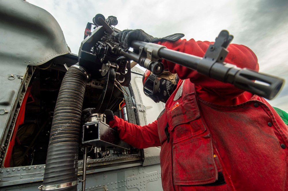 USS Carl Vinson (CVN 70) Conducts Routine Flight Operations in the Philippine Sea