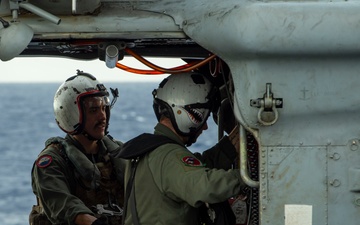 USS Carl Vinson (CVN 70) Conducts Routine Flight Operations in the Philippine Sea