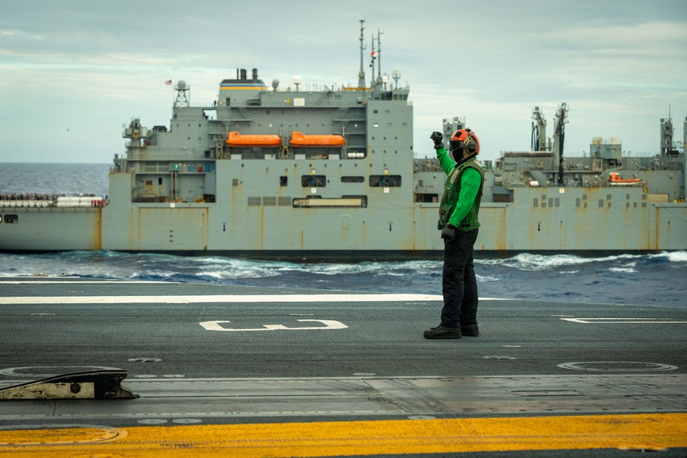 USS Carl Vinson (CVN 70) Conducts Routine Operations in the Philippine Sea