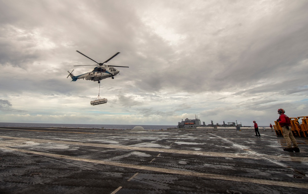 USS Carl Vinson (CVN 70) Conducts Routine Operations in the Philippine Sea