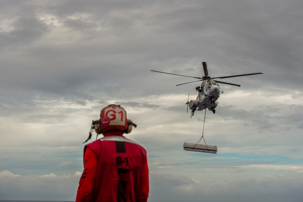 USS Carl Vinson (CVN 70) Conducts Routine Operations in the Philippine Sea