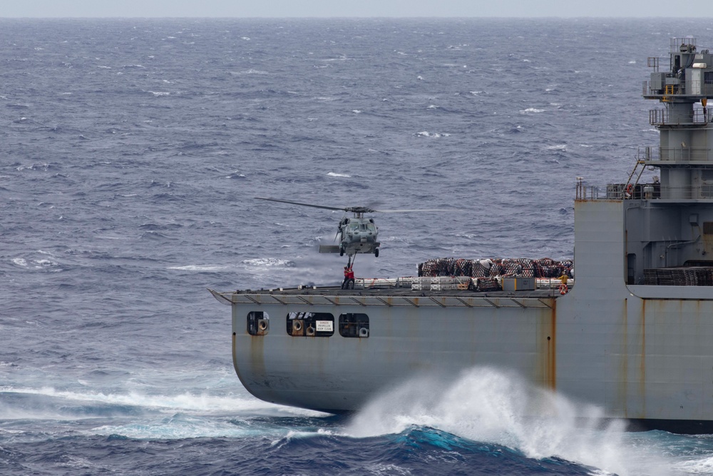 USS Carl Vinson (CVN 70) Conducts Routine Operations in the Philippine Sea