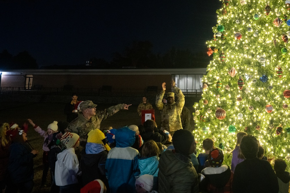 Robins Tree Lighting Ceremony