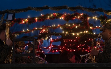 2d Marine Division Band Seven Ton Caroling