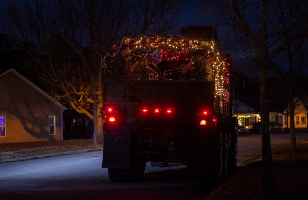 2d Marine Division Band Seven Ton Caroling