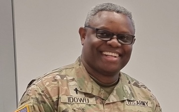 USAG Wiesbaden Garrison Chaplain breaks barriers during Chap Talk event