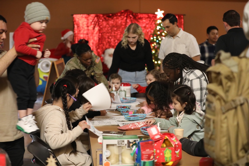 314th CSSB Holds Annual Holiday Party