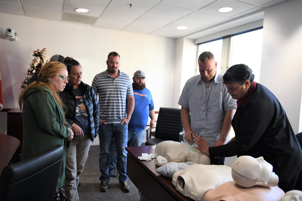 USACE Occupational Health Nurse certifies employees on life-saving procedures