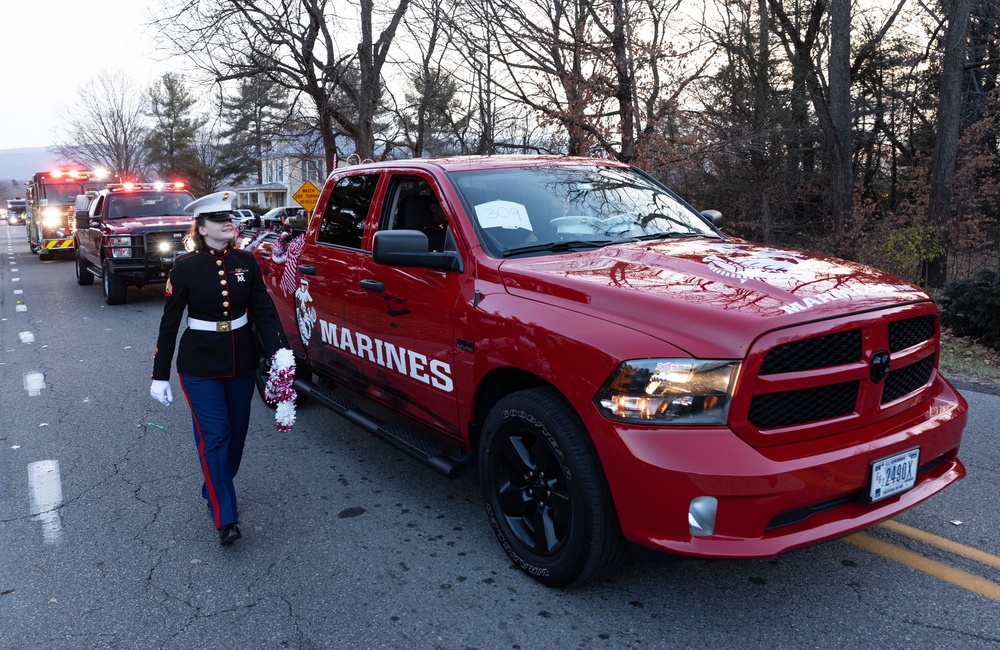 Recruiting Station Richmond Attends Stuarts Draft Christmas Parade