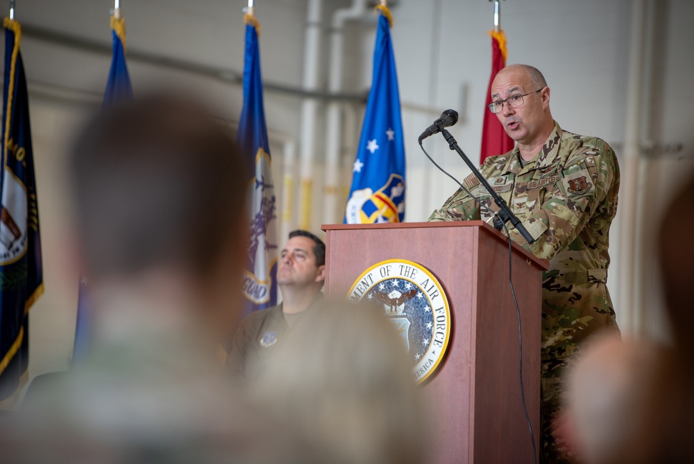 Hood takes command of 123rd Operations Group