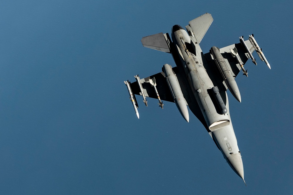 Refueling Fighting Falcons