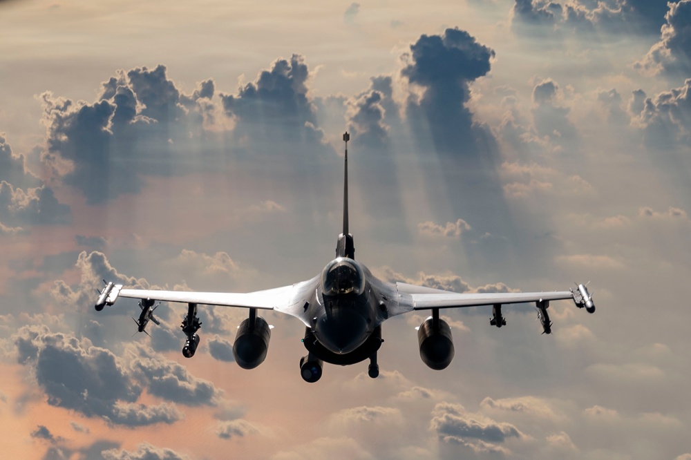 Refueling Fighting Falcons