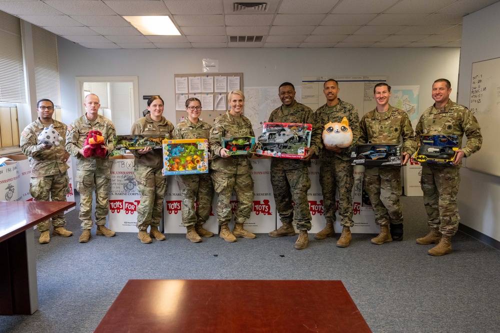 Fort Eustis Toys For Tots