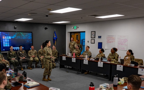 Det 105 visits AGLS class 25-A