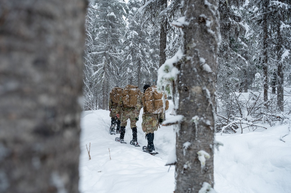 SERE pre-team snowshoe ruck 2024