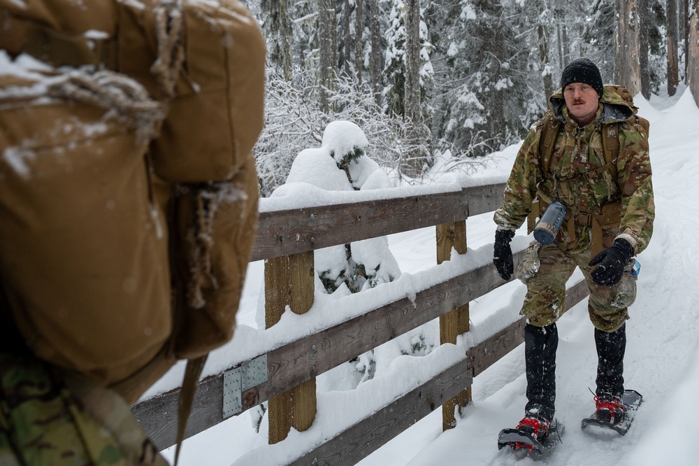 SERE pre-team snowshoe ruck 2024