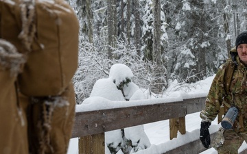 SERE pre-team snowshoe ruck 2024