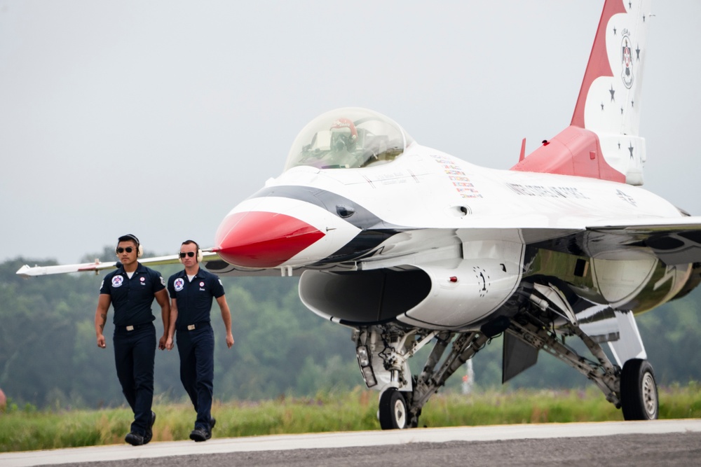 USAFADS perform at Charleston Airshow 2024