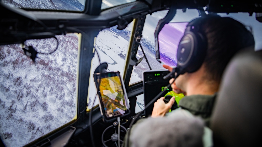 VMGR-153 supports Toys for Tots in Alaska