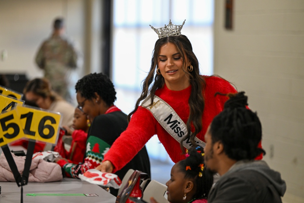 172nd Airlift Wing Hosts 18th Annual Flight to the North Pole