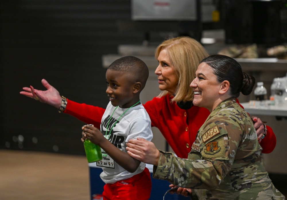 172nd Airlift Wing Hosts 18th Annual Flight to the North Pole