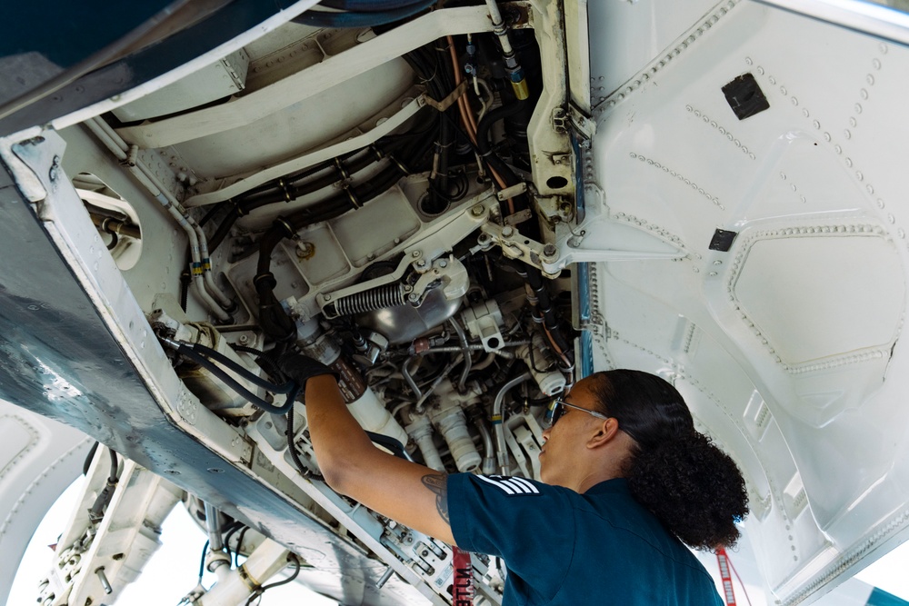 USAFADS Perform at Gulf Coast Salute Air Show 2024