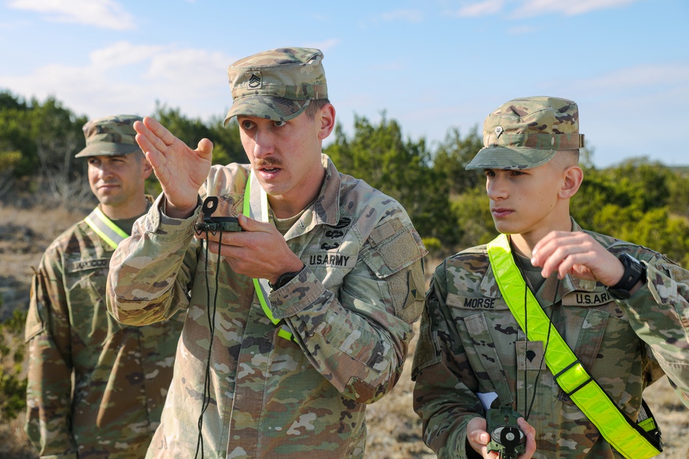 U.S. Army Soldiers with the 7th MPAD conduct land navigation