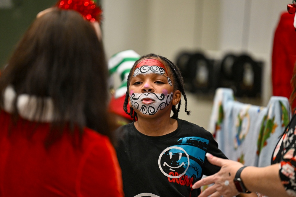 172nd Airlift Wing Hosts 18th Annual Flight to the North Pole