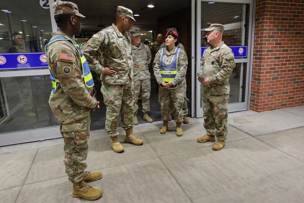 TRADOC CG visits CASCOM HBL