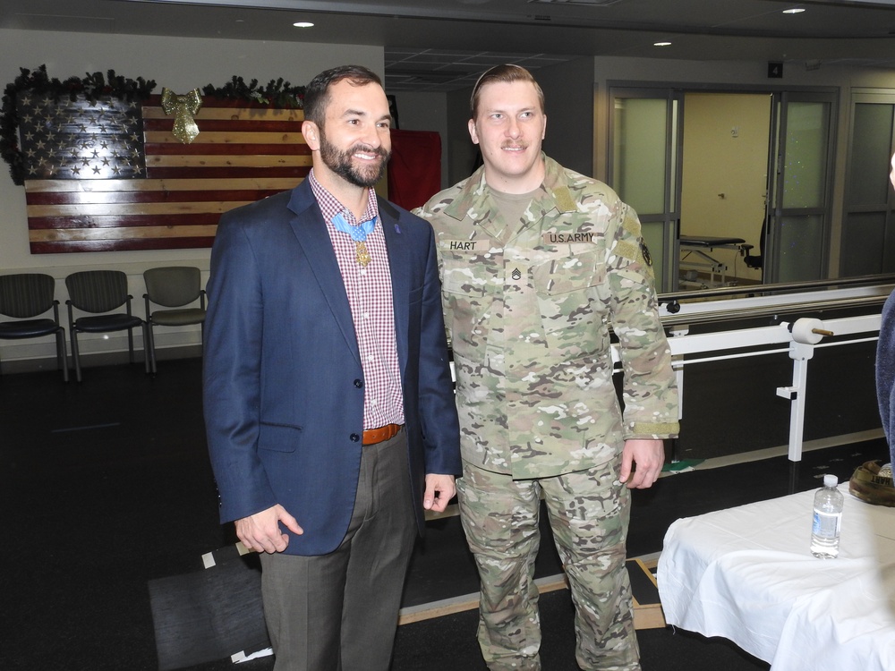 Medal of Honor recipients visit patients, staff at Walter Reed