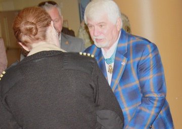 Medal of Honor recipients visit patients, staff at Walter Reed