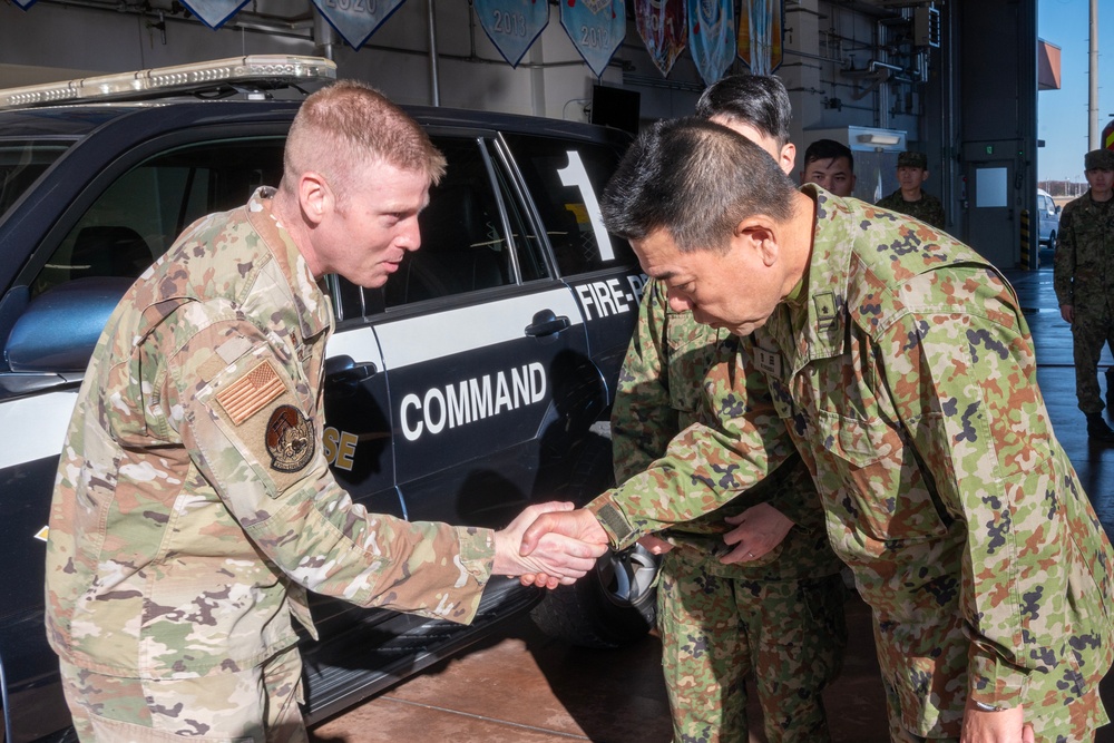 JGSDF tours Yokota Fire Department