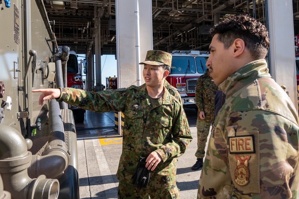 JGSDF tours Yokota Fire Department