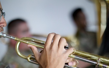 1AD Band brass ensemble hold lunchtime concert at Freedom Crossing at Fort Bliss