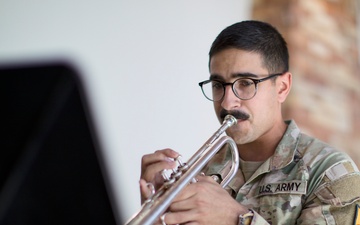 1AD Band brass ensemble hold lunchtime concert at Freedom Crossing at Fort Bliss