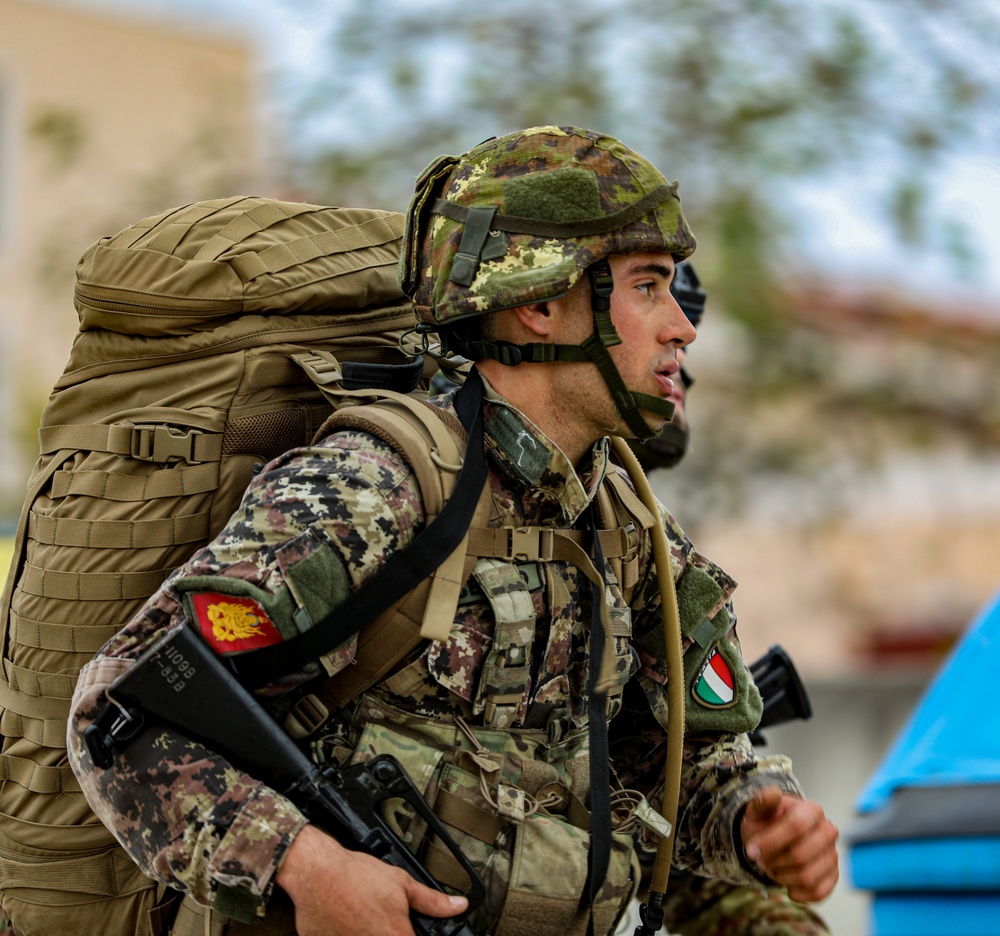 207th Military Intelligence Brigade (Theater) Soldiers Compete for Expert Soldier Badge