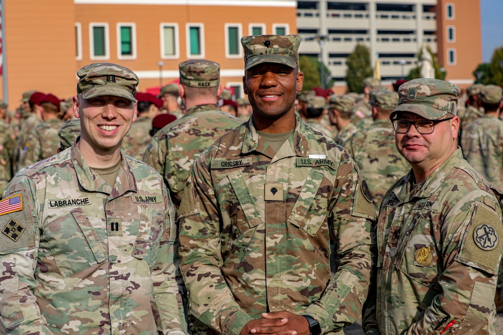 207th Military Intelligence Brigade (Theater) Soldiers Compete for Expert Soldier Badge