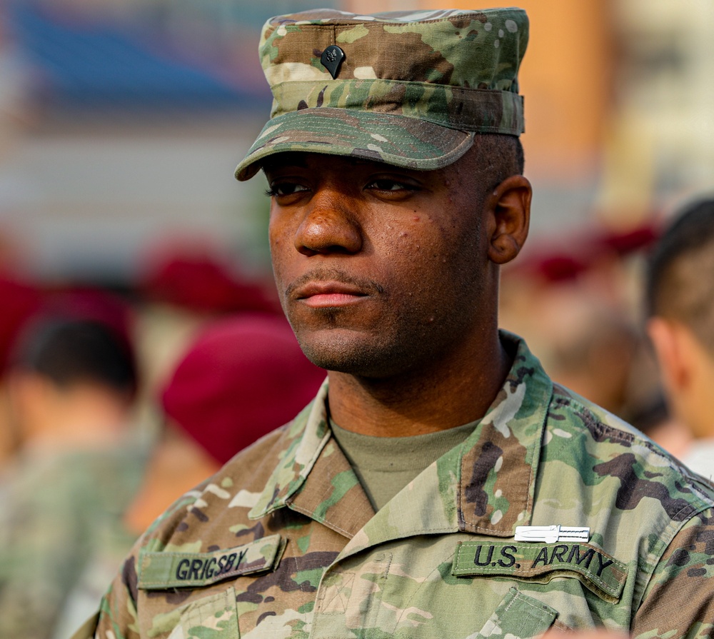 207th Military Intelligence Brigade (Theater) Soldiers Compete for Expert Soldier Badge