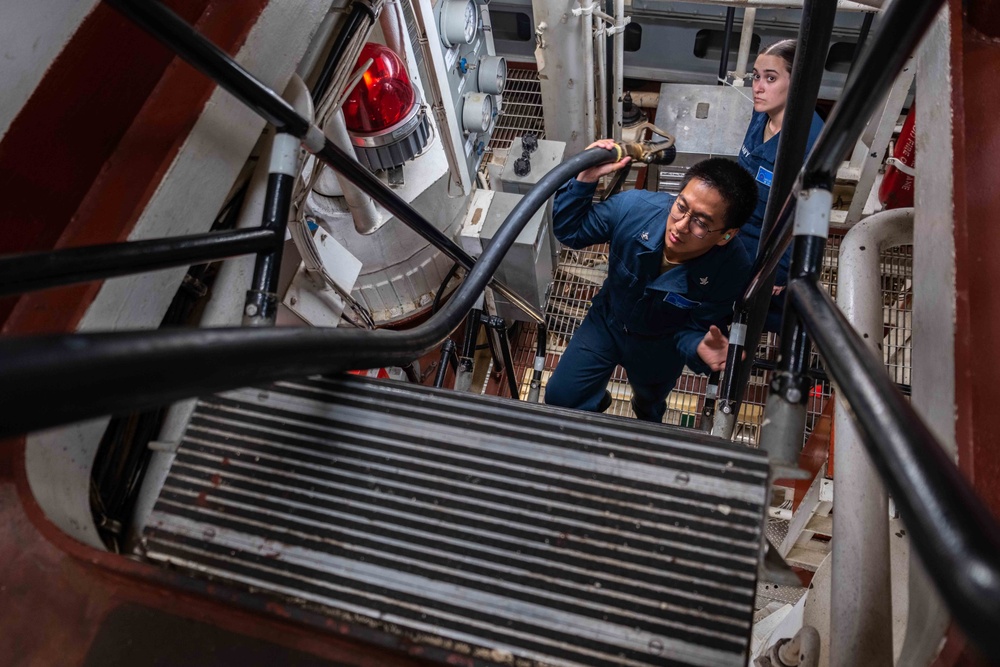 USS Higgins Conducts Inspection Drill