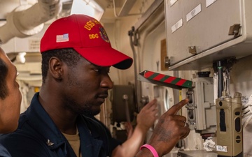 USS Higgins Conducts Inspection Drill