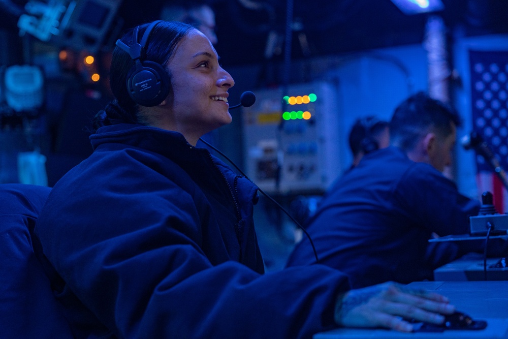 Sonar Control aboard USS Benfold
