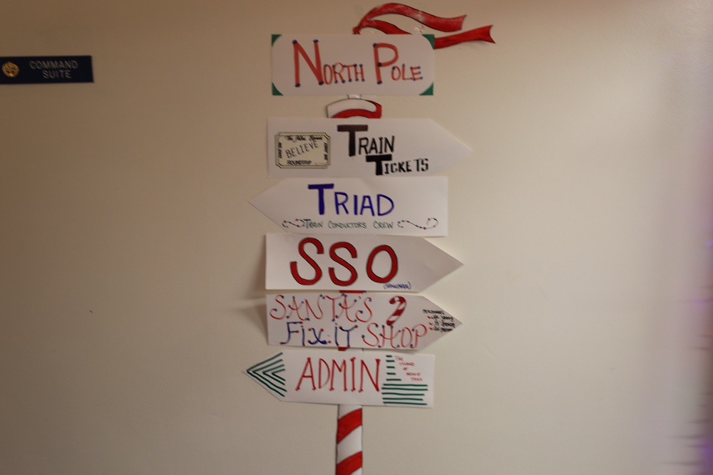 NIOC Pensacola Holiday Decorations