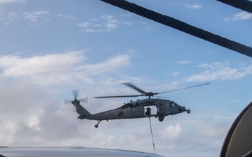 USS Carl Vinson (CVN 70) Conducts Routine Flight Operations in the Philippine Sea