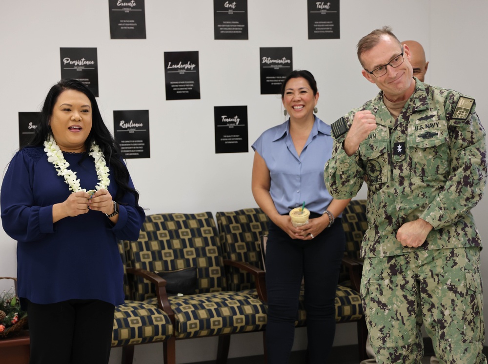 NAVFAC PAC Commander presents coin to NAVFAC Hawaii employees